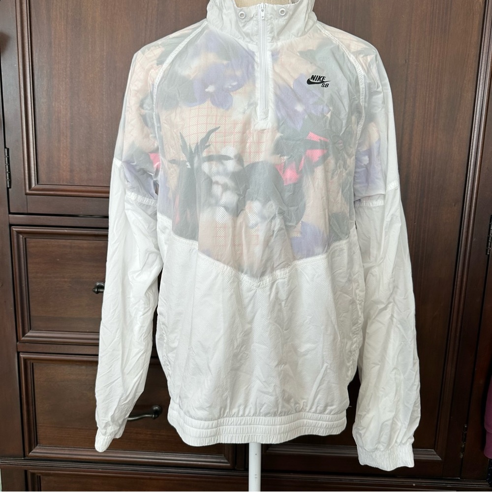 Nike SB White Windbreaker/Jacket Size Small